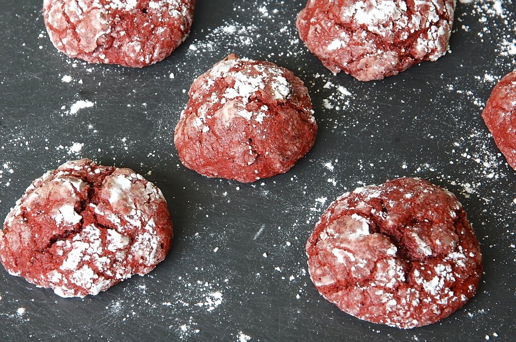 red velvet crinkle cookies